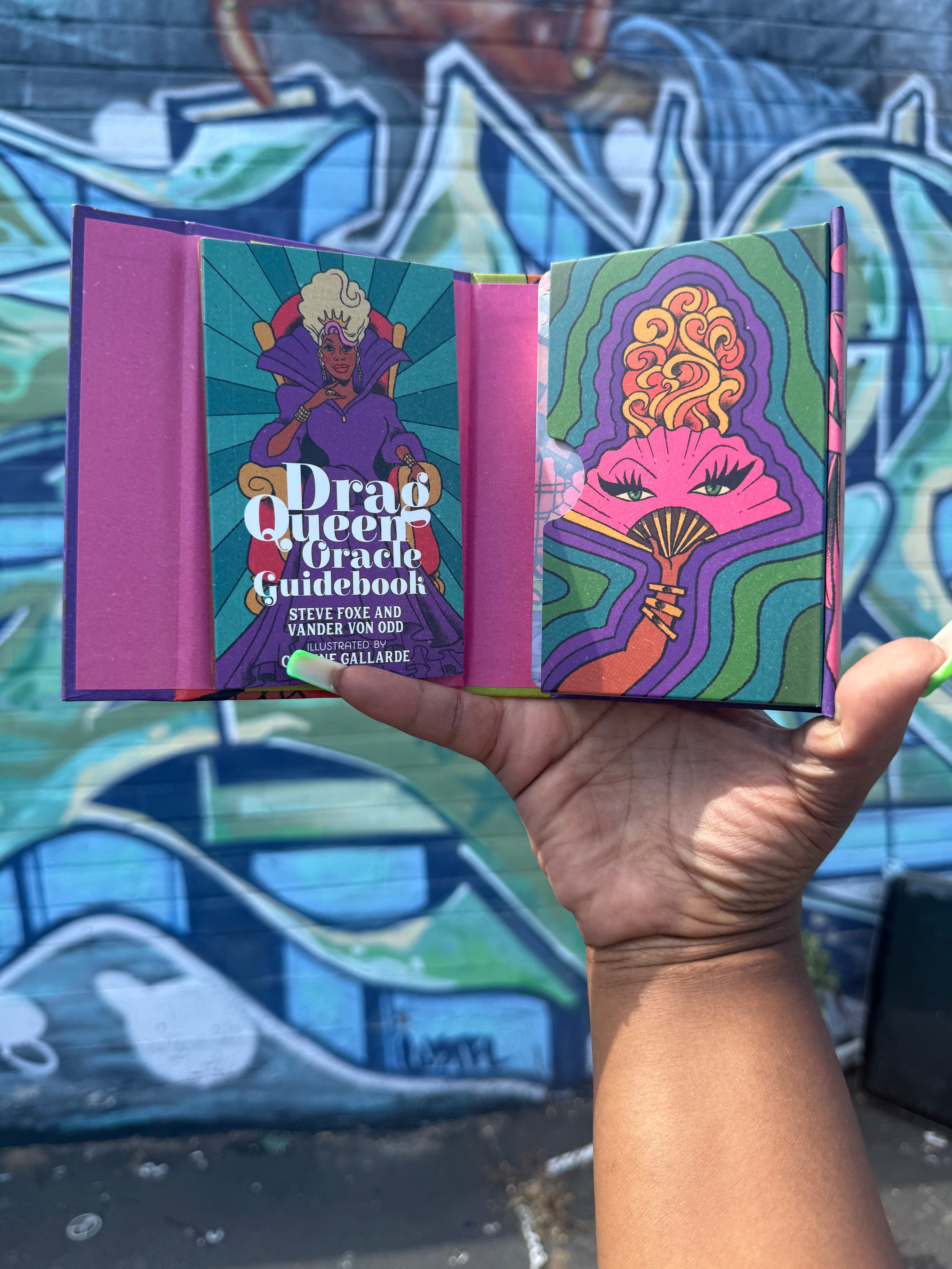 Drag Queen Oracle